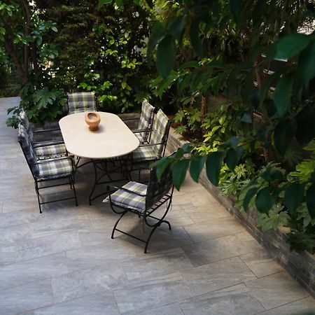 Garden Apartment Next To The Mall -Private Parking Atenas Exterior foto