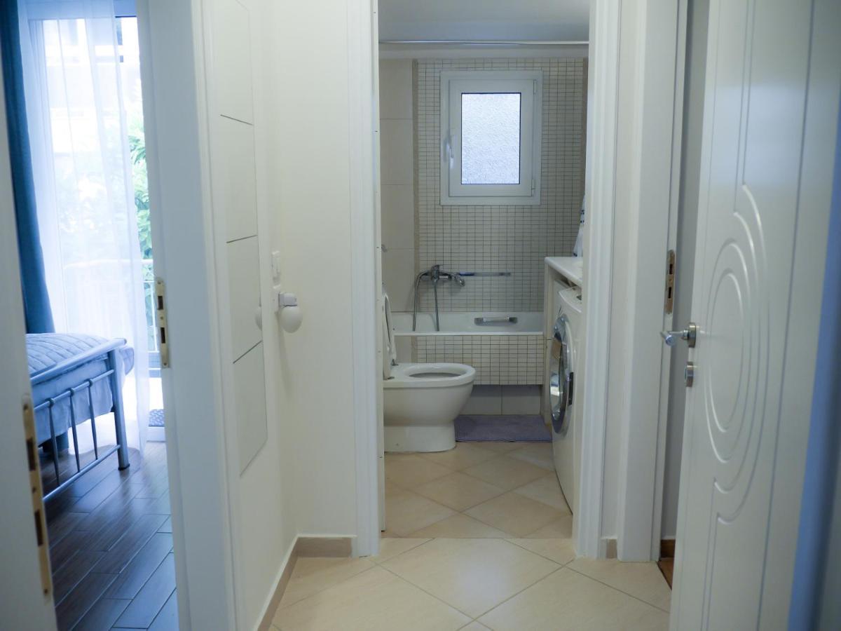 Garden Apartment Next To The Mall -Private Parking Atenas Exterior foto