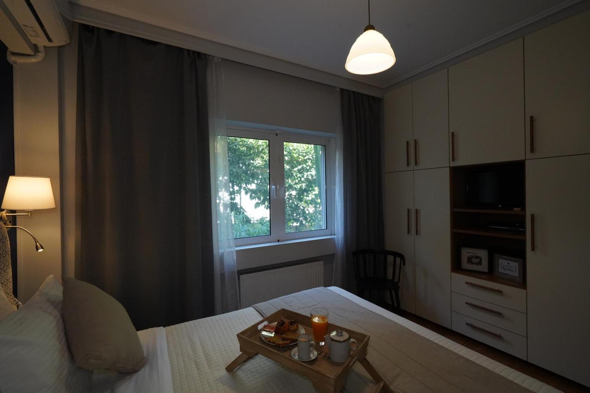 Garden Apartment Next To The Mall -Private Parking Atenas Exterior foto